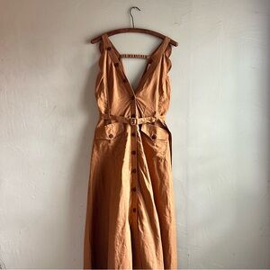 Linennaive linen sleeveless halter dress with belt